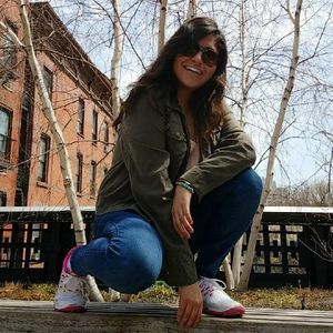 Meet your Posher, Thalia